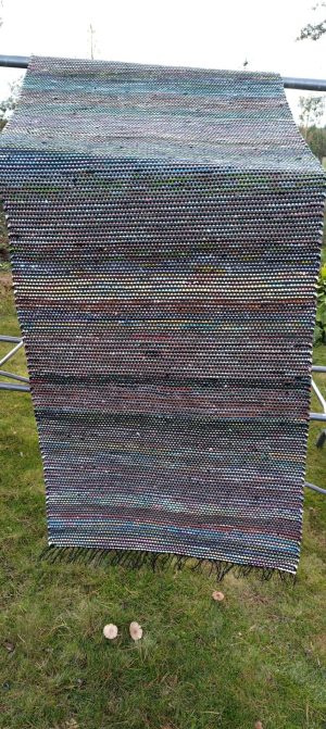 Pimenevä syksy, tilauksesta