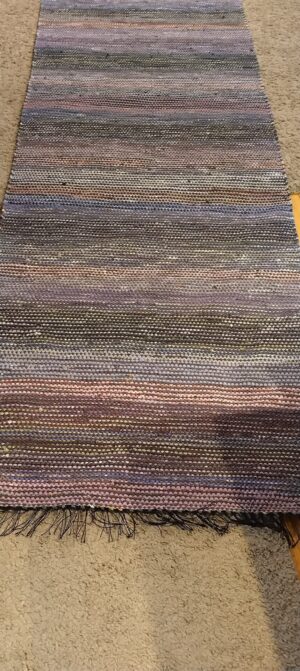 Vihreäpohjainen kypsyvä mustikka-matto