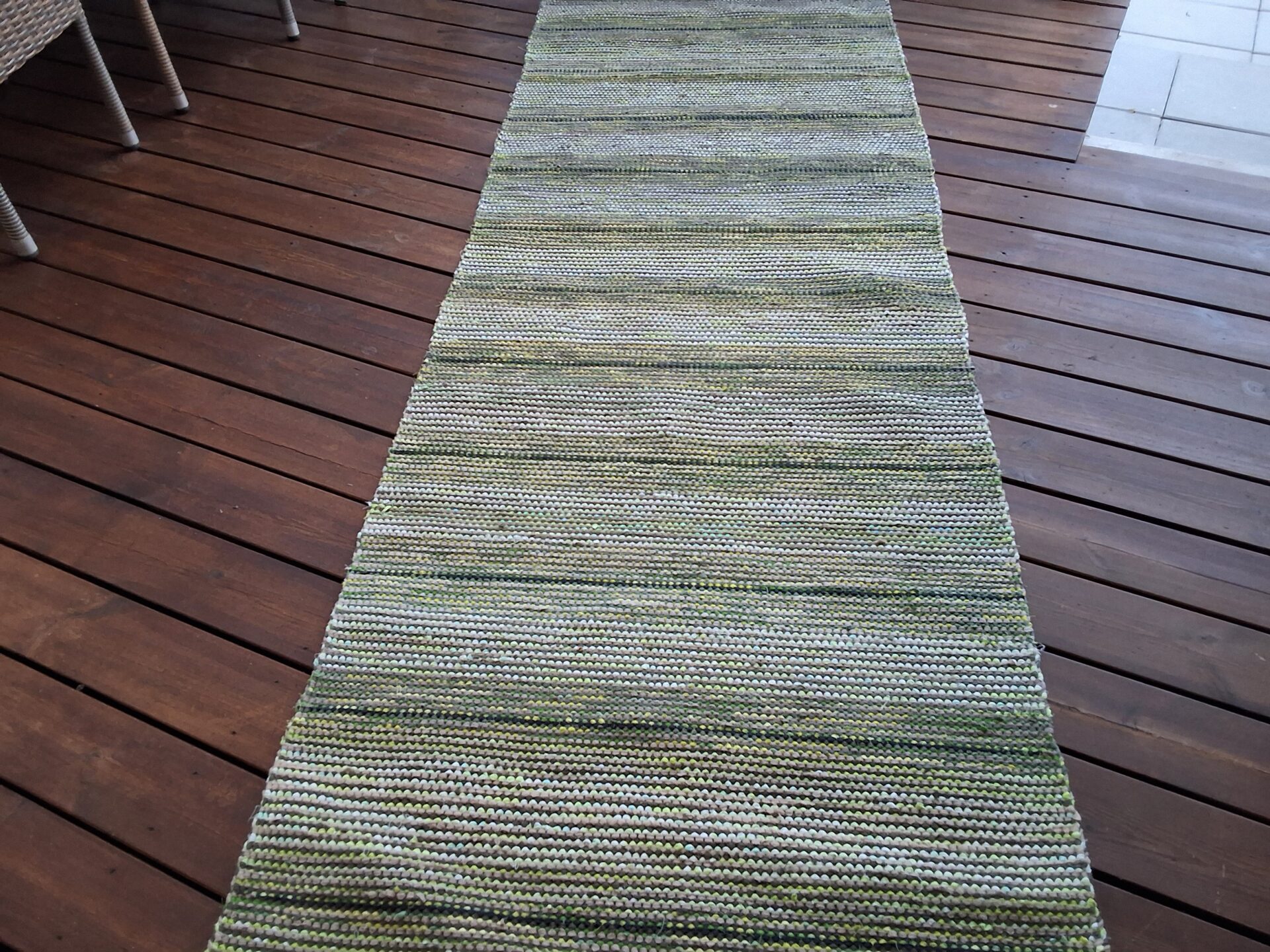 METSÄPOLKUJA-matto, valmiina varastossa 83cm x 252cm