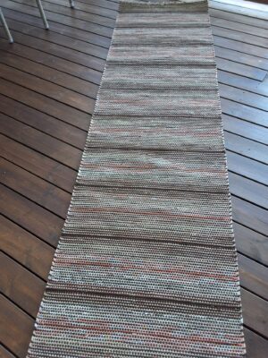 PÄHKINÄ-matto, 74cm x 285cm, valmiina varastossa